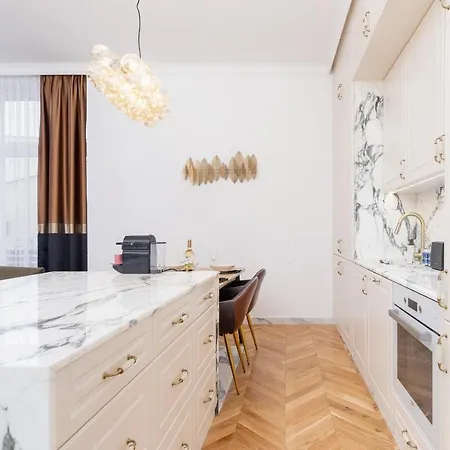 Premium Class Krakusa By Renters *