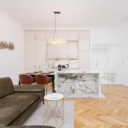 Premium Class Krakusa By Renters *